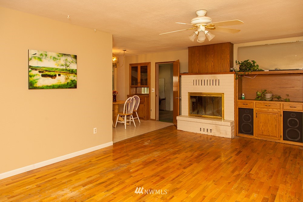 1136 West Smith Road Bellingham, WA 98226 - Photo 2 of 24 Gallery Image 2