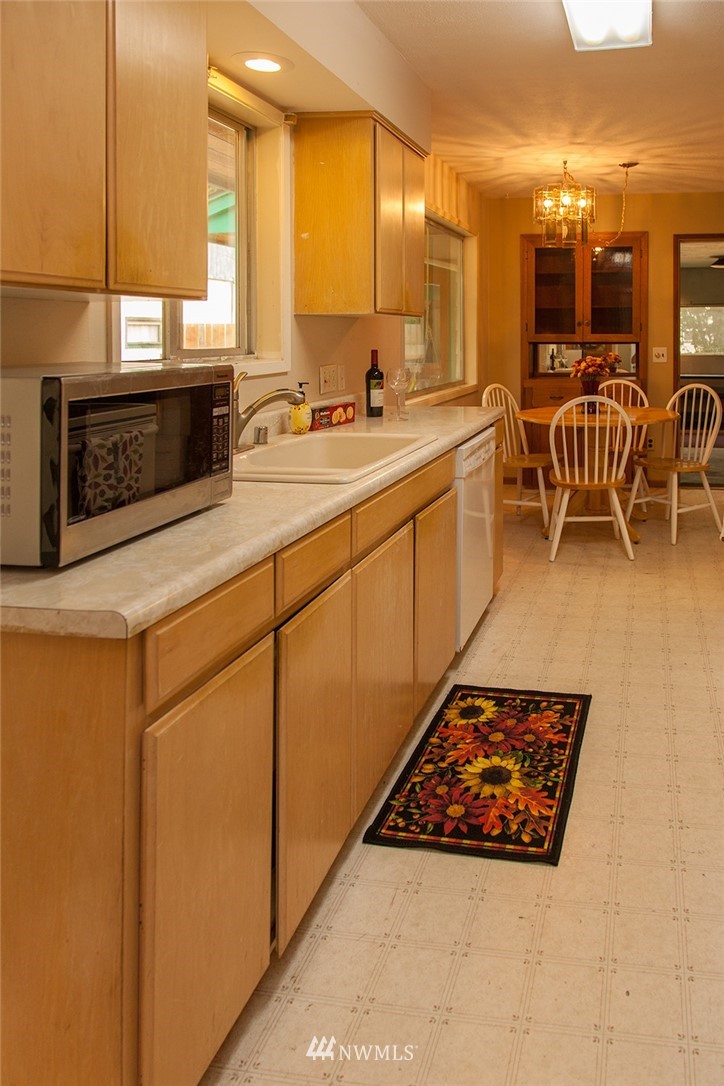1136 West Smith Road Bellingham, WA 98226 - Photo 11 of 24 Gallery Image 11