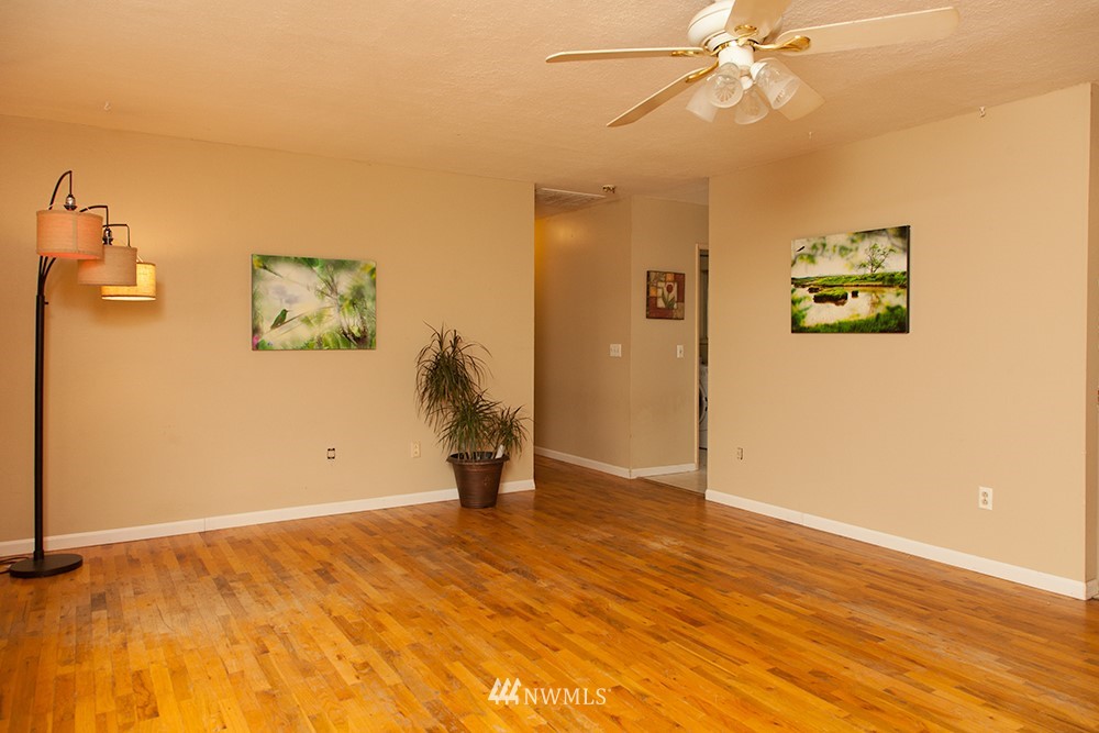 1136 West Smith Road Bellingham, WA 98226 - Photo 4 of 24 Gallery Image 4