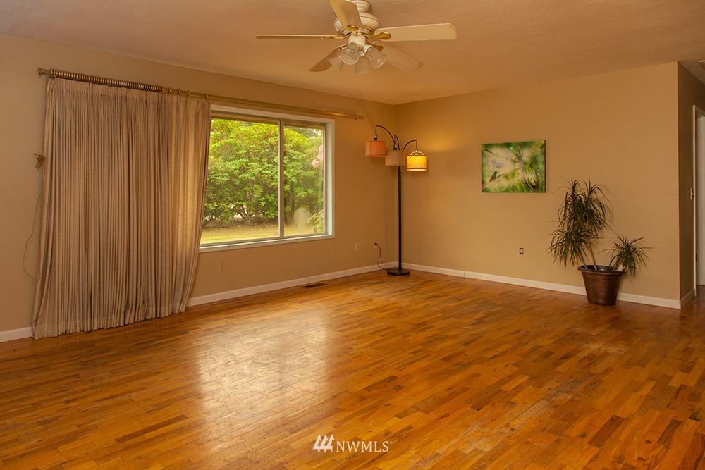 1136 West Smith Road Bellingham, WA 98226 - Photo 5 of 24 Gallery Image 5