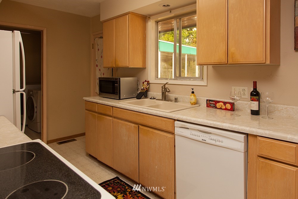 1136 West Smith Road Bellingham, WA 98226 - Photo 9 of 24 Gallery Image 9