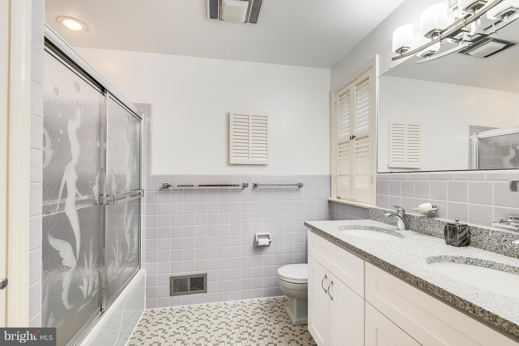 5021 Baltan Road Bethesda, MD 20816 - Photo 11 of 28 Main Level Bath (Master)