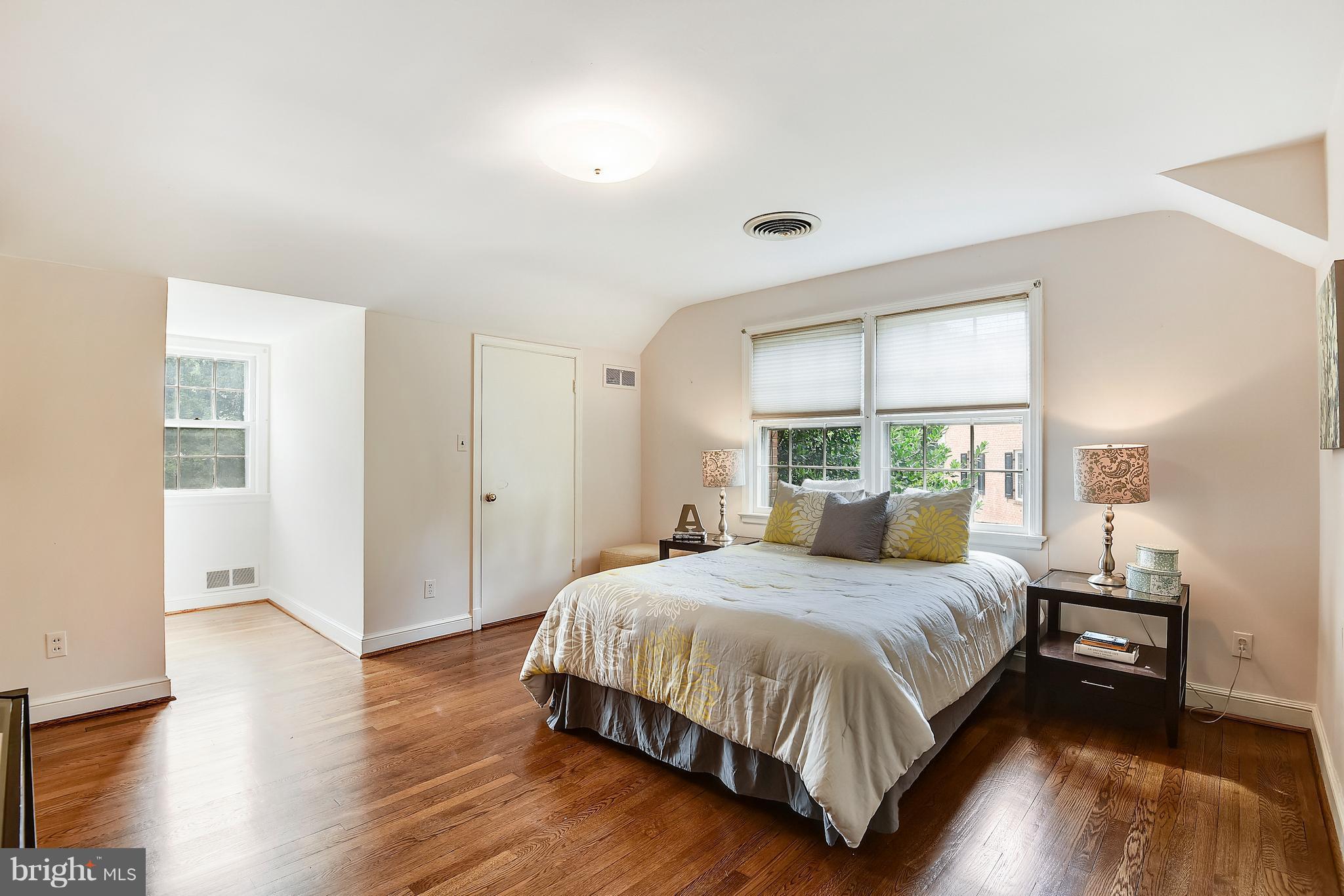 5021 Baltan Road Bethesda, MD 20816 - Photo 17 of 28 Upper Level Bedroom