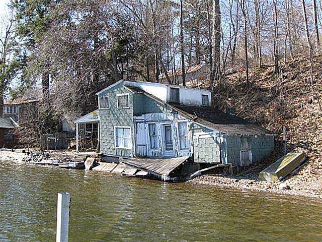 8337 South Shore Road Sodus, NY 14555 - Photo 1 of 1 Exterior Front