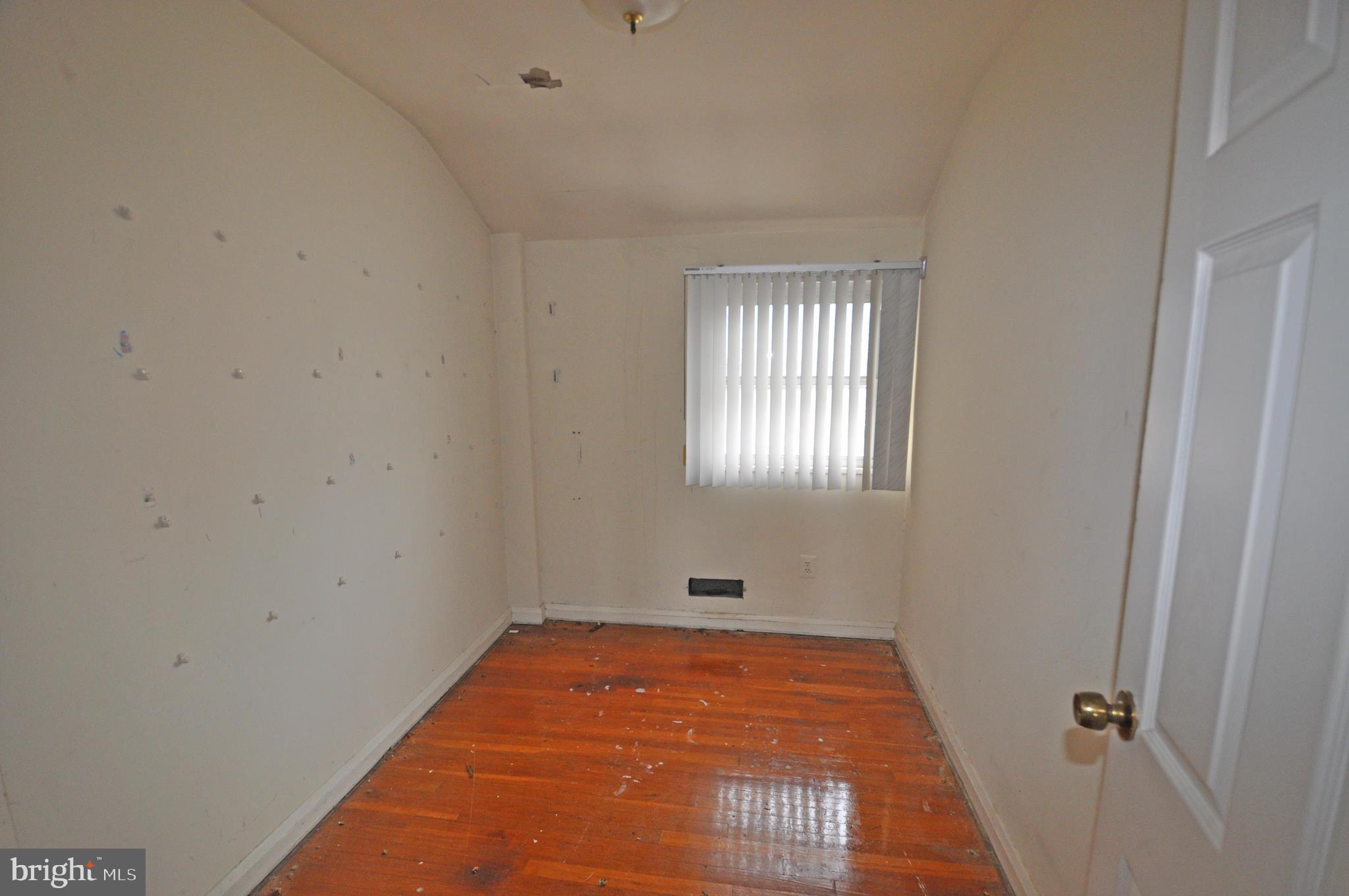 7902 Wallace Road Baltimore, MD 21222 - Photo 17 of 26