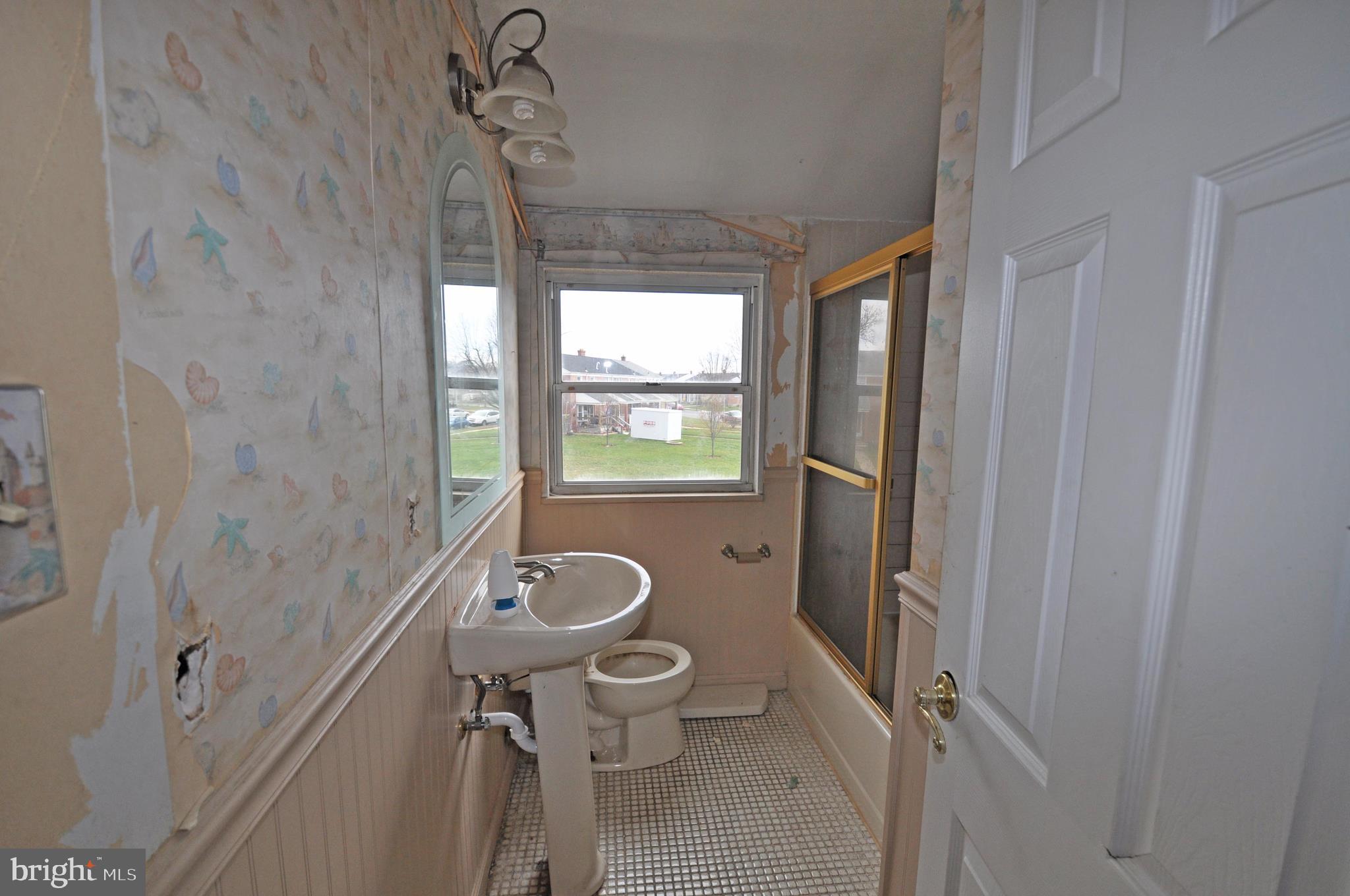7902 Wallace Road Baltimore, MD 21222 - Photo 20 of 26