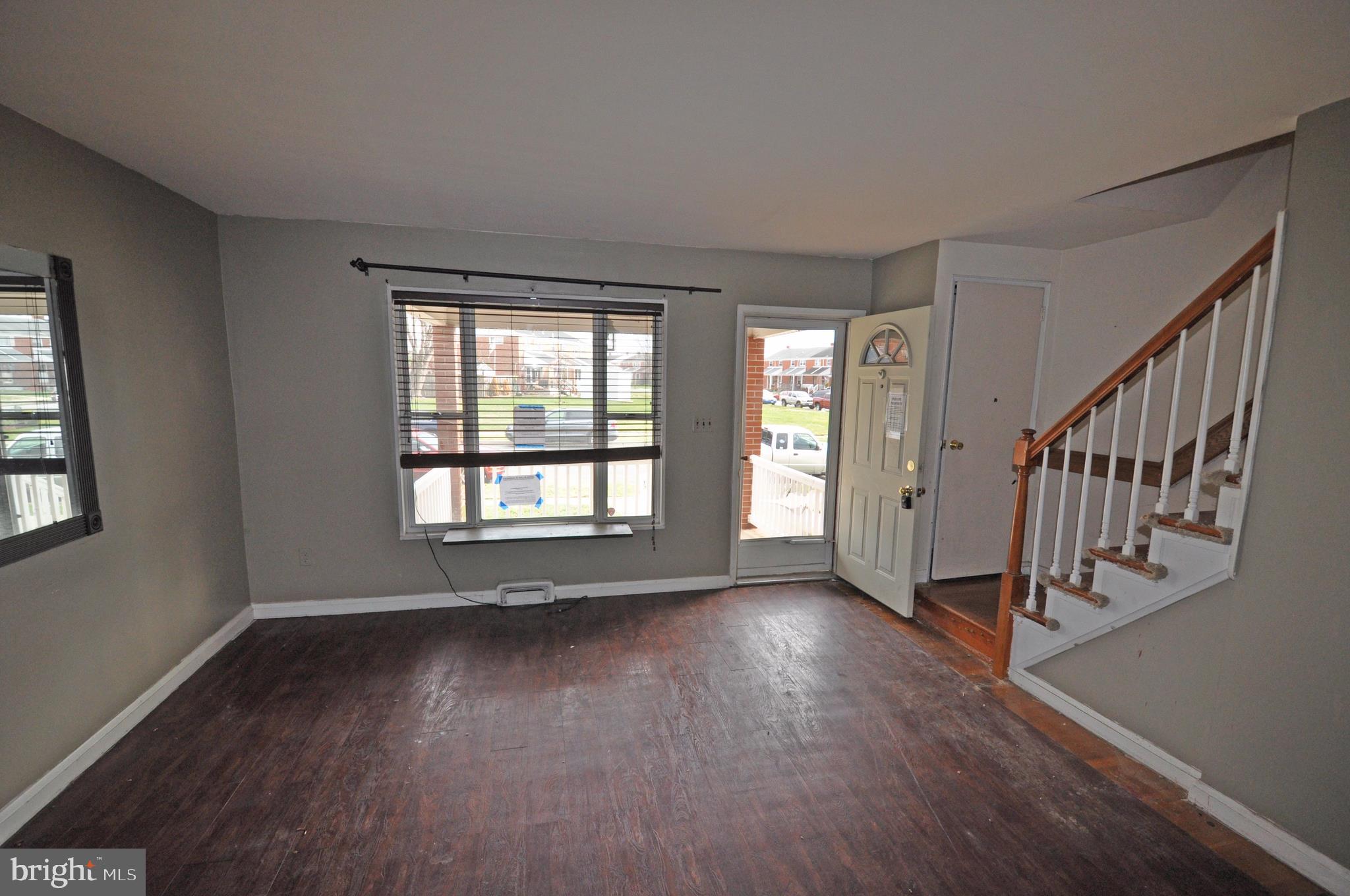 7902 Wallace Road Baltimore, MD 21222 - Photo 5 of 26