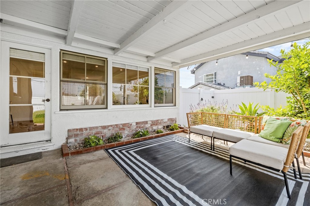 3045 Scott Road Burbank, CA 91504 - Photo 29 of 39 a outdoor living space with furniture