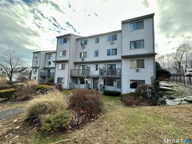 $164,900 | 330 Savin Avenue, Unit 22, West Haven, CT 06516
