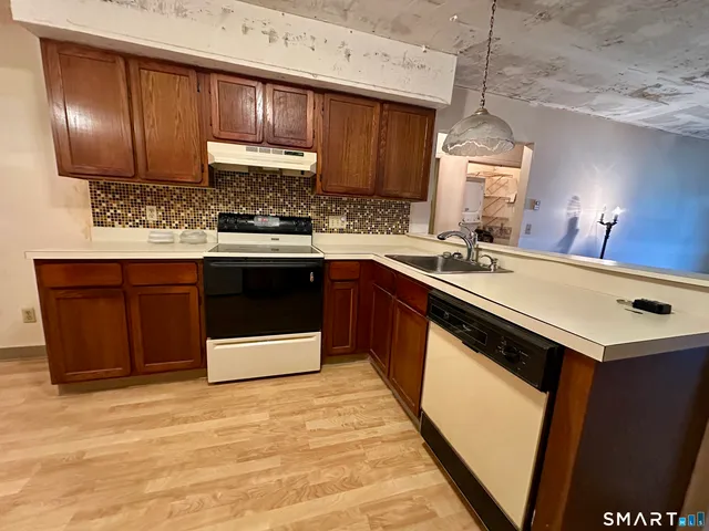 $164,900 | 330 Savin Avenue, Unit 22, West Haven, CT 06516