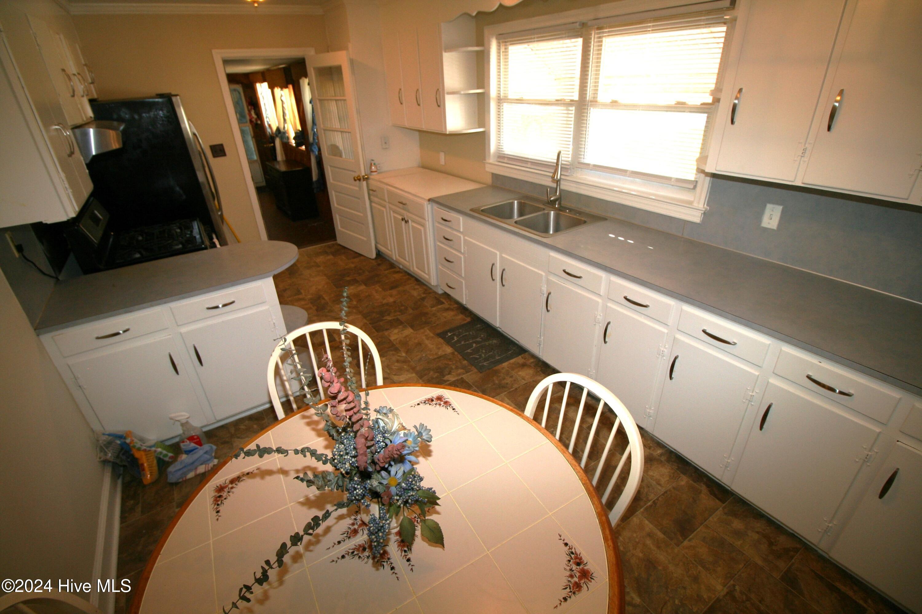 722 Folly Road Plymouth, NC 27962 - Photo 10 of 29 Kitchen Overview