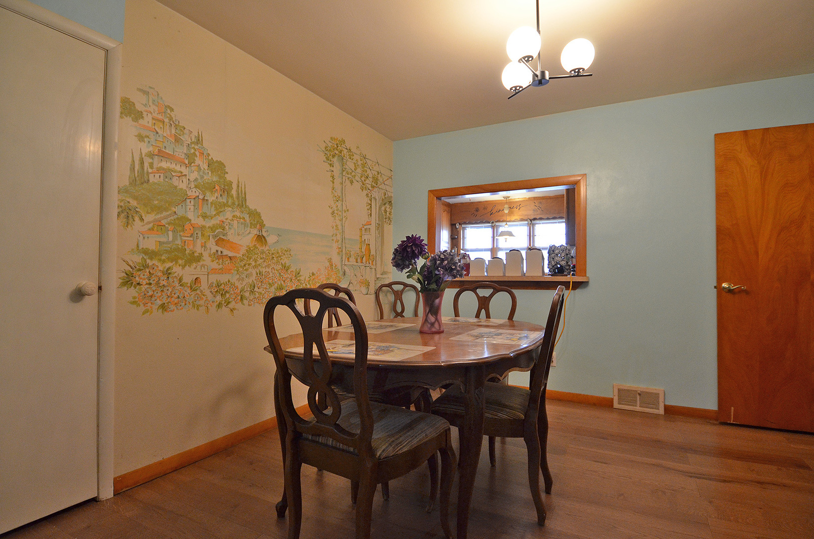 772 Adams Street Ottawa, IL 61350 - Photo 5 of 15 a dining room with furniture and window