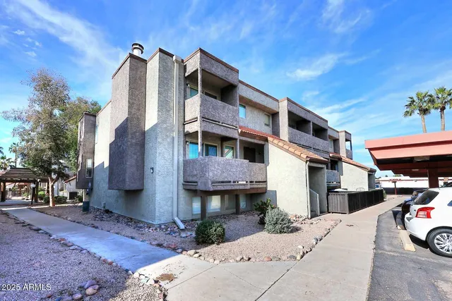 $1,575 | 1645 West Baseline Road, Unit 2102, Mesa, AZ 85202