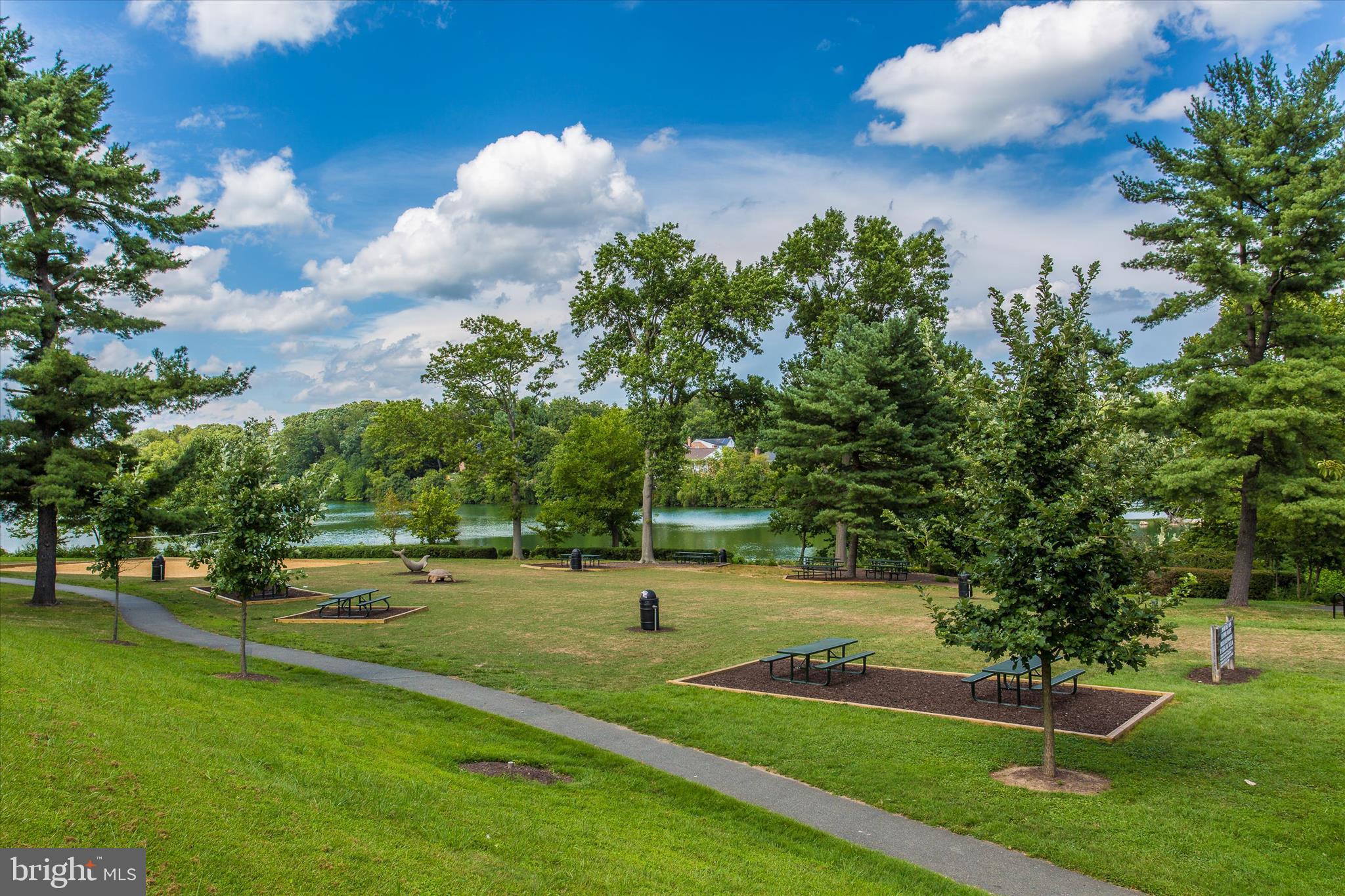 18810 Walkers Choice Road, Unit 1 Gaithersburg, MD 20886 - Photo 34 of 36 Lake Whetstone