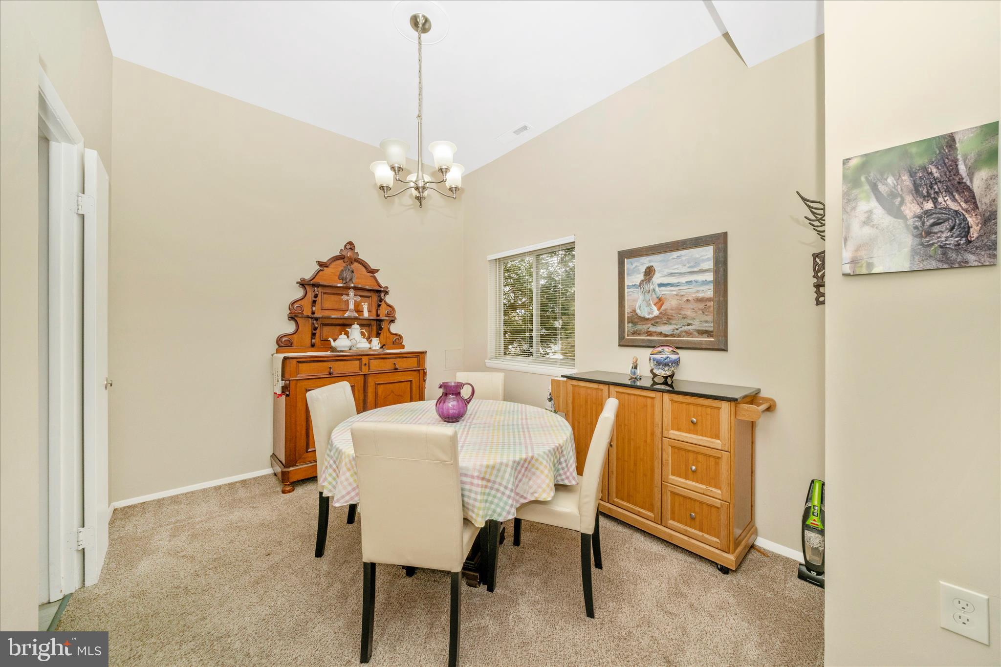 18810 Walkers Choice Road, Unit 1 Gaithersburg, MD 20886 - Photo 7 of 36 DSC03003