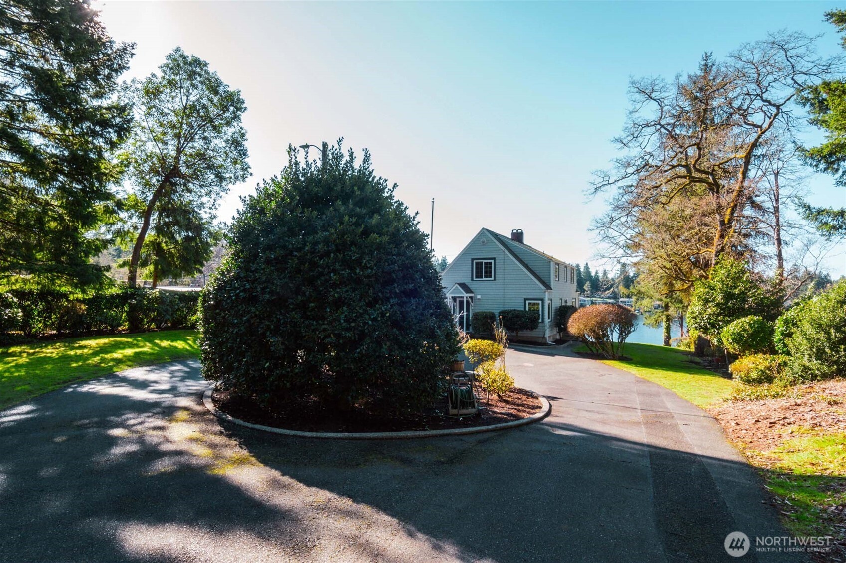 10826 Meadow Road Southwest Lakewood, WA 98499 - Photo 38 of 40 a view of a house with a yard