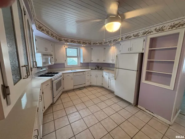 $159,900 | 626 West Poplar Street, Taylorville, IL 62568