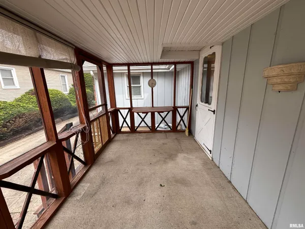 $159,900 | 626 West Poplar Street, Taylorville, IL 62568