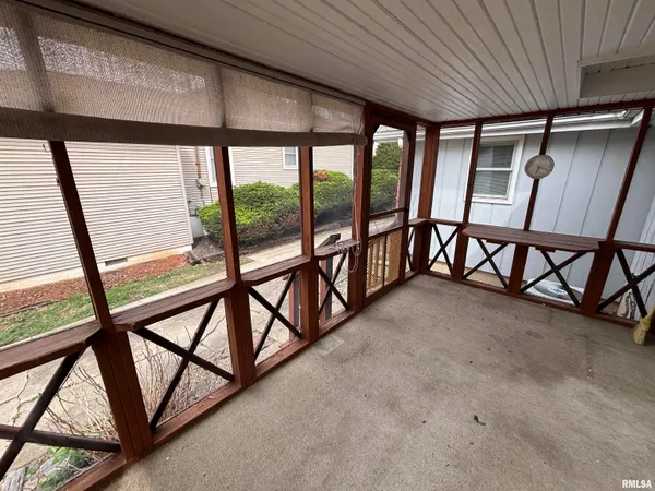 $159,900 | 626 West Poplar Street, Taylorville, IL 62568