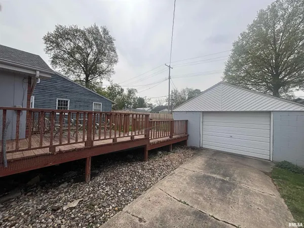 $159,900 | 626 West Poplar Street, Taylorville, IL 62568
