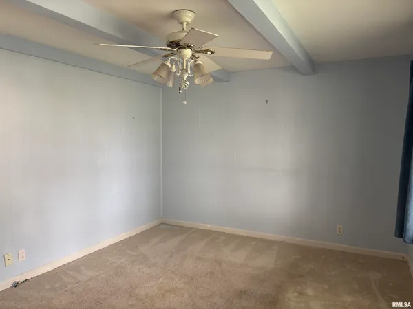 $159,900 | 626 West Poplar Street, Taylorville, IL 62568