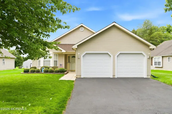 $430,000 | 42 Meadows Lane, Whiting, NJ 08759