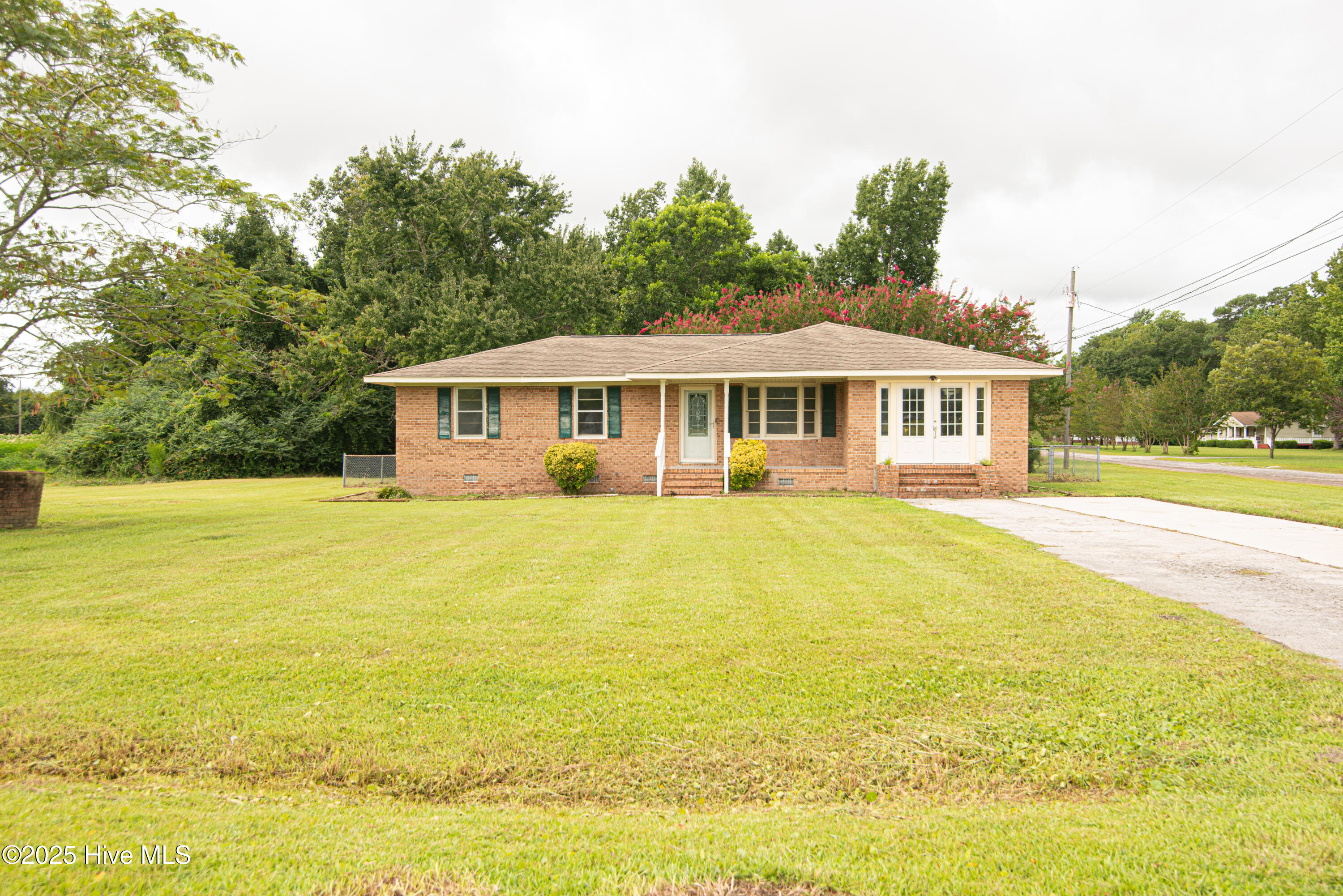 155 Weatherington Road Jacksonville, NC 28546 - Photo 2 of 29 DSC_9268