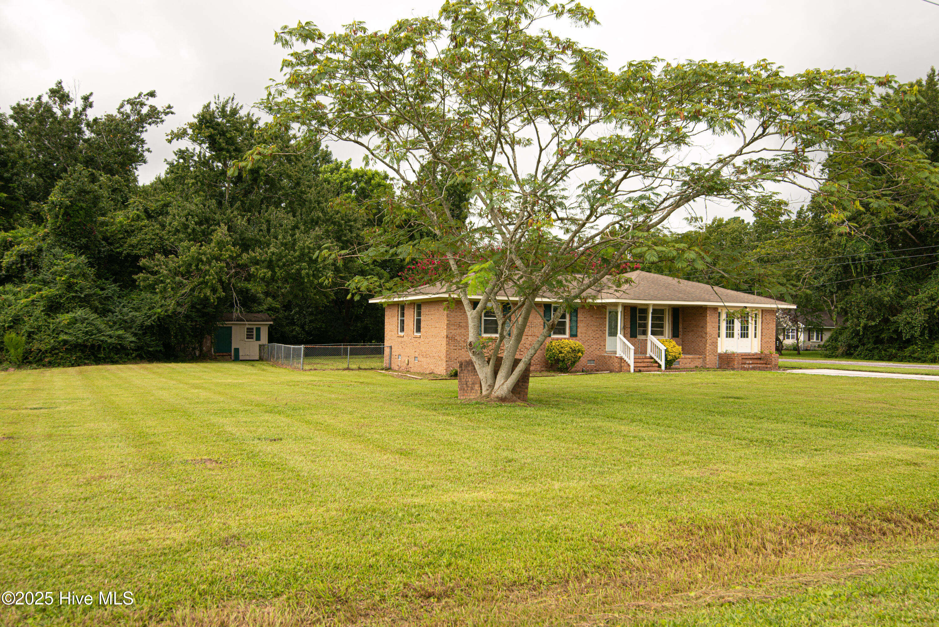 155 Weatherington Road Jacksonville, NC 28546 - Photo 4 of 29 DSC_9270