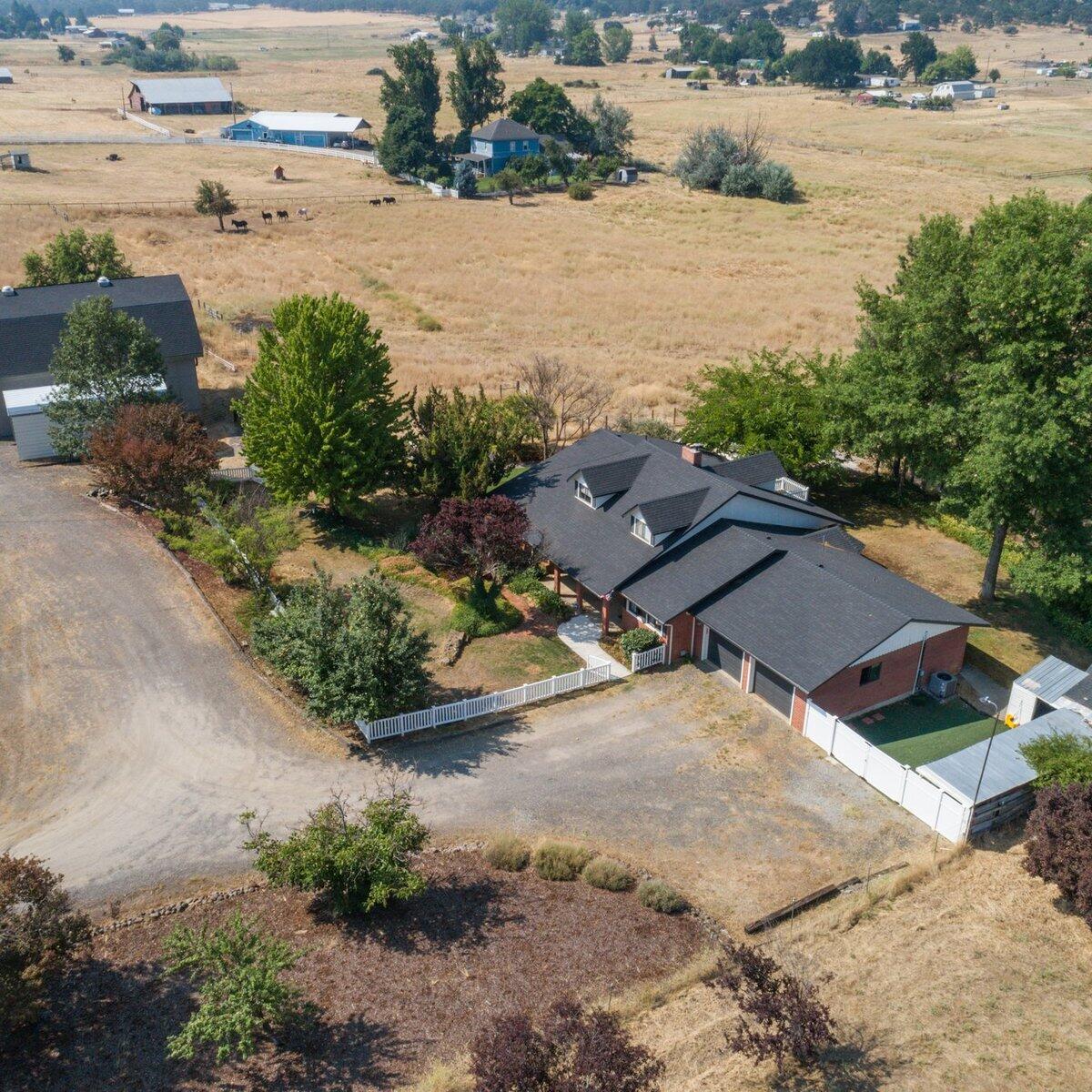 6175 Tolo Road Central Point, OR 97502 - Photo 35 of 40 35