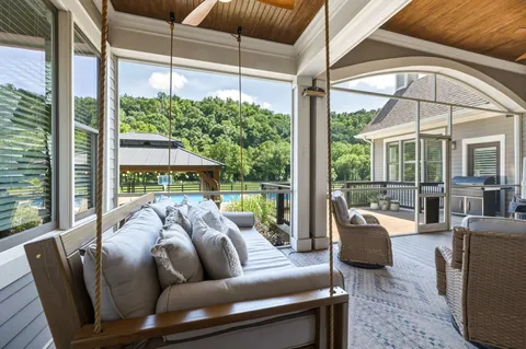 $2,950,000 | Undisclosed Address, Columbia, TN 38401