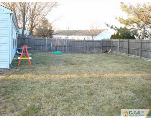 143 Woodbury Road Edison, NJ 08820 - Photo 10 of 10 Gallery Image 10