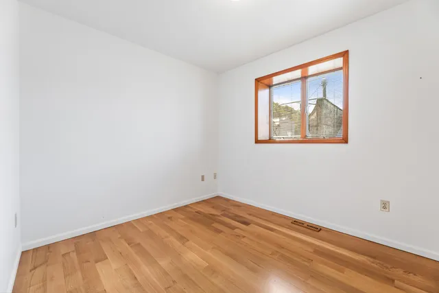 $215,000 | 121 South Main Street, Fountain City, WI 54629