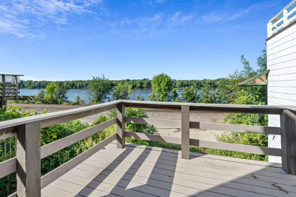 $179,900 | 121 South Main Street, Fountain City, WI 54629