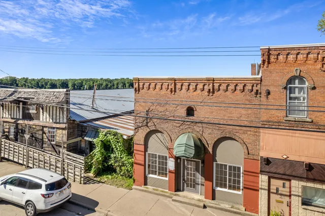 $215,000 | 121 South Main Street, Fountain City, WI 54629