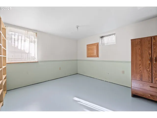 $499,900 | 12342 Northeast Knott Street, Portland, OR 97230