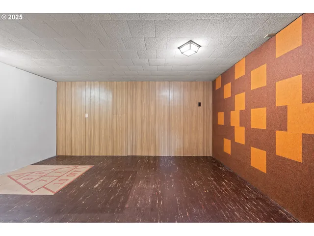 $499,900 | 12342 Northeast Knott Street, Portland, OR 97230