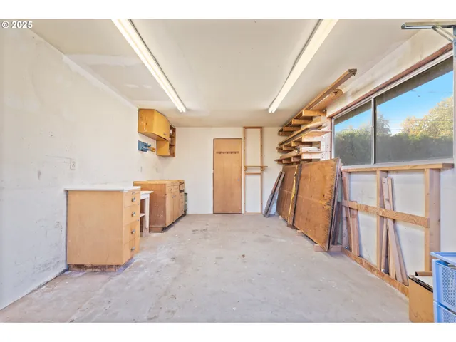 $499,900 | 12342 Northeast Knott Street, Portland, OR 97230