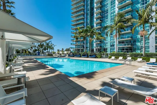 $6,495 | 13700 Marina Pointe Drive, Unit 617, Marina del Rey, CA 90292