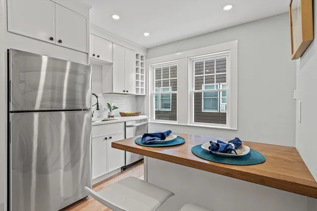 $725,000 | 44-46 Woods Avenue, Unit 44, Somerville, MA 02144