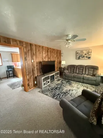 $450,000 | 344 South Shanley Avenue, Pinedale, WY 82941