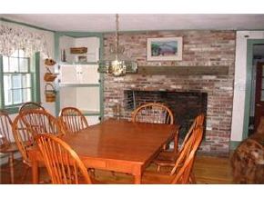 136 Page Road Bow, NH 03304 - Photo 4 of 7