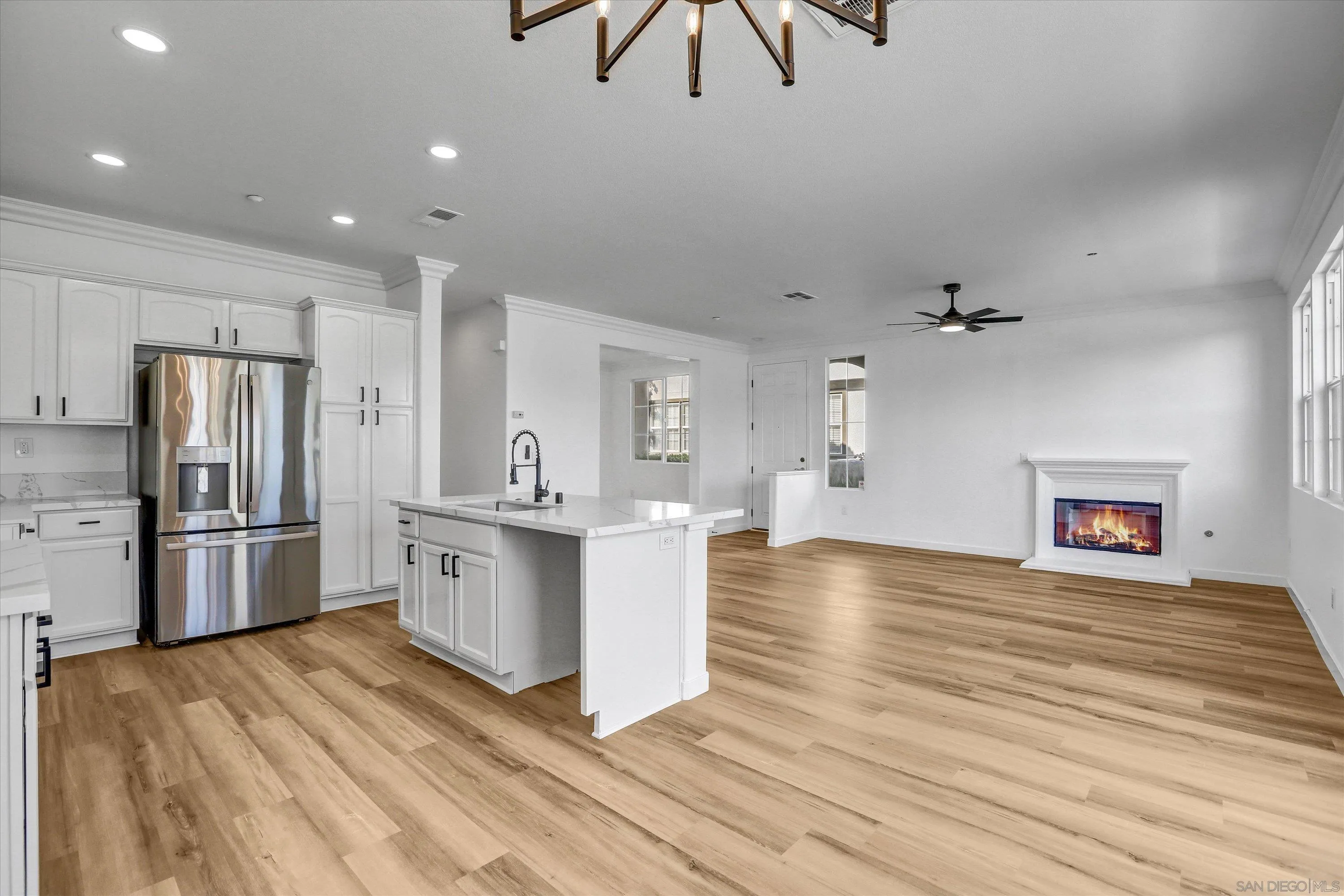 275 Reef Point Way, Unit 2 Oceanside, CA 92058 - Photo 16 of 30 Gallery Image 16