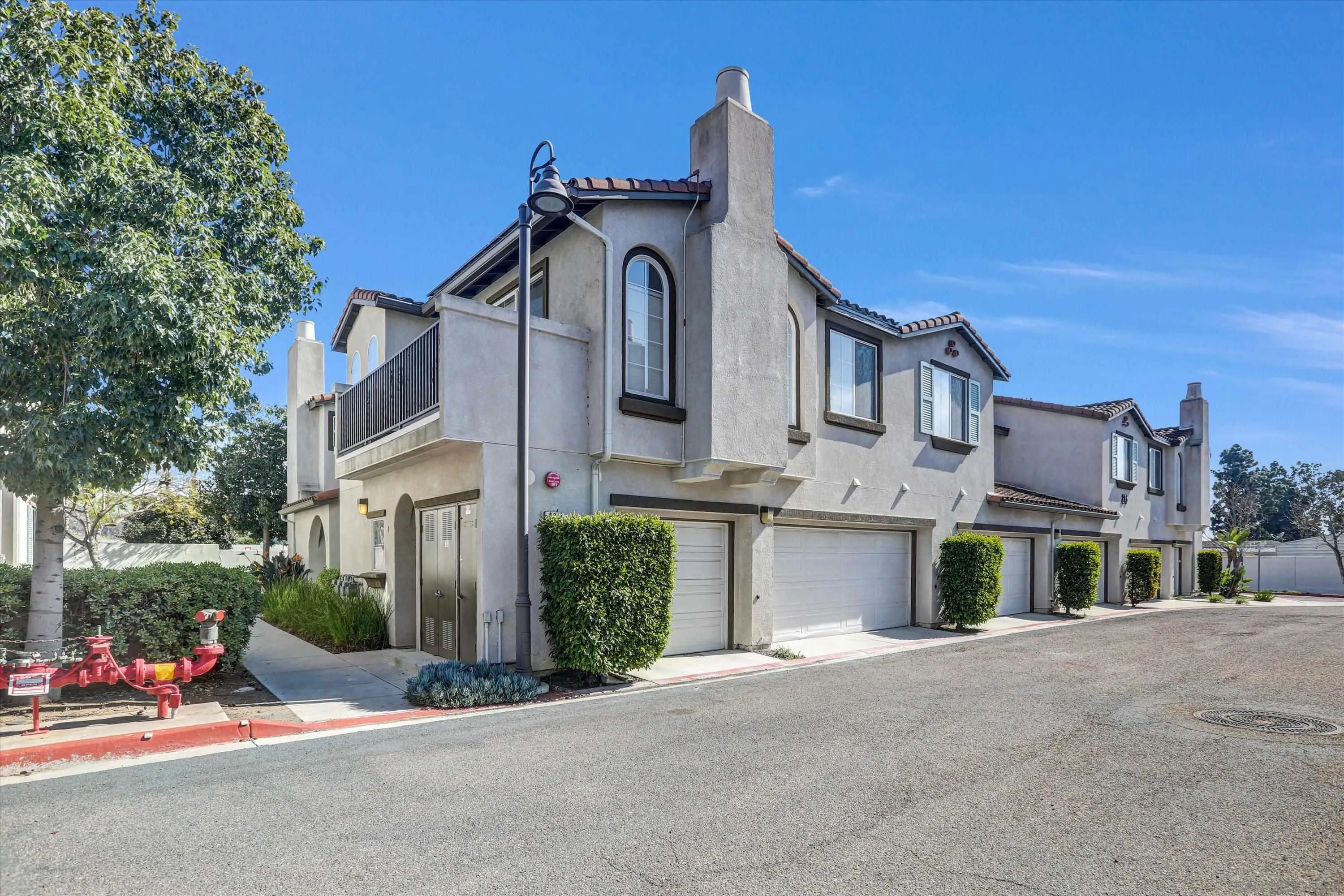 275 Reef Point Way, Unit 2 Oceanside, CA 92058 - Photo 3 of 30 Gallery Image 3
