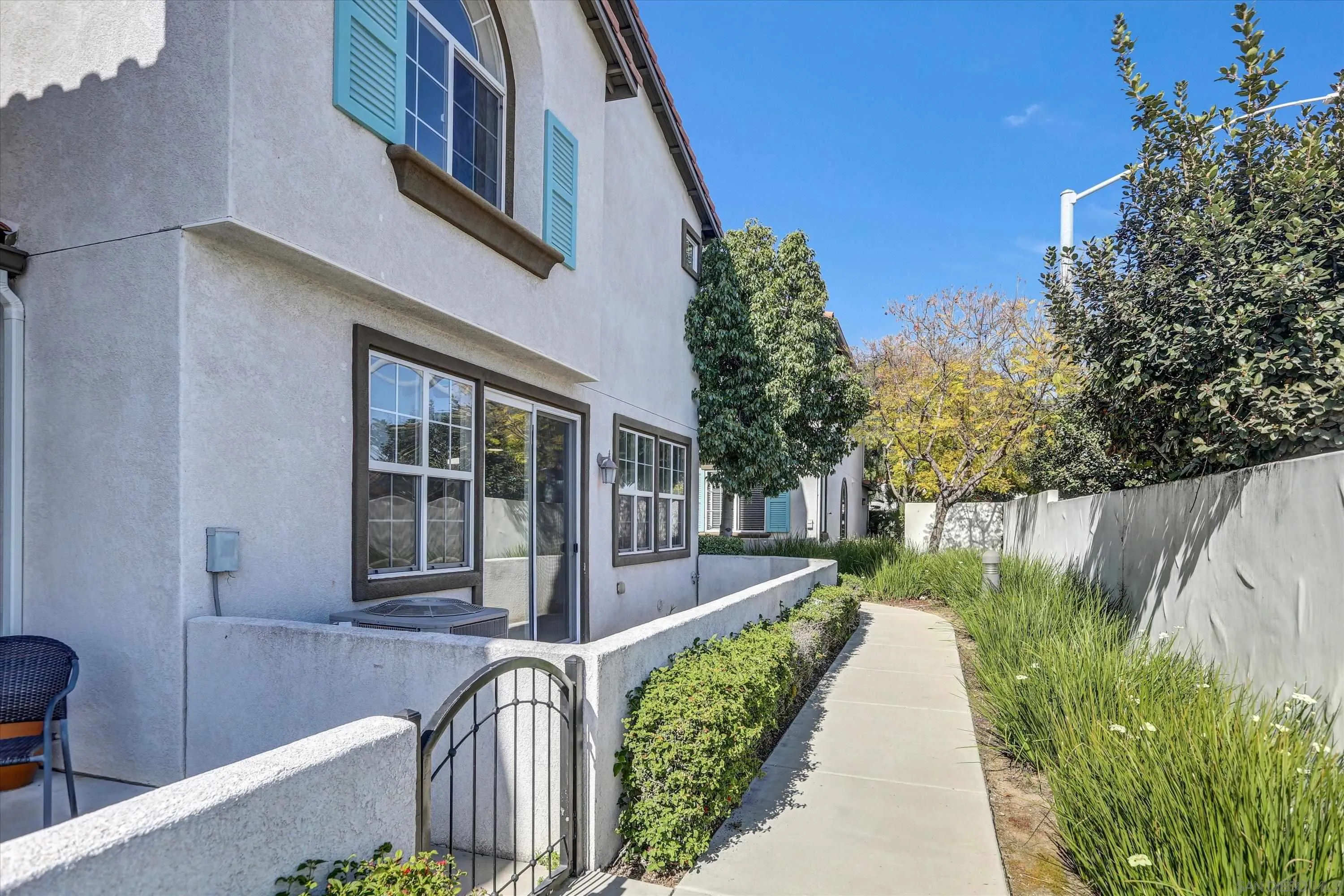 275 Reef Point Way, Unit 2 Oceanside, CA 92058 - Photo 8 of 30 Gallery Image 8