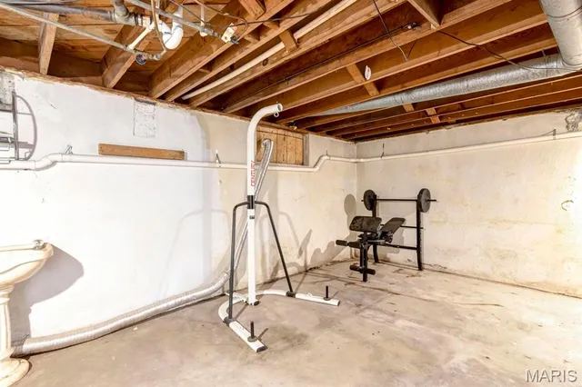 $200,000 | 421 West College Street, Aurora, MO 65605