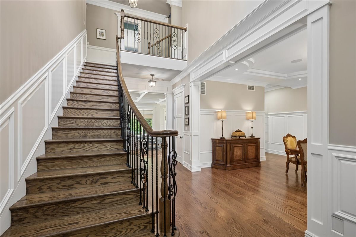 916 Seminole Road Wilmette, IL 60091 - Photo 4 of 41 Gallery Image 4