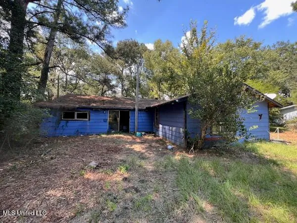 $14,900 | 3913 Highway 51, Canton, MS 39046