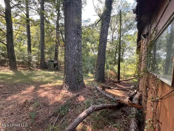 $14,900 | 3913 Highway 51, Canton, MS 39046
