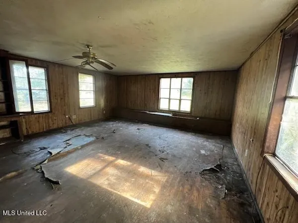 $14,900 | 3913 Highway 51, Canton, MS 39046