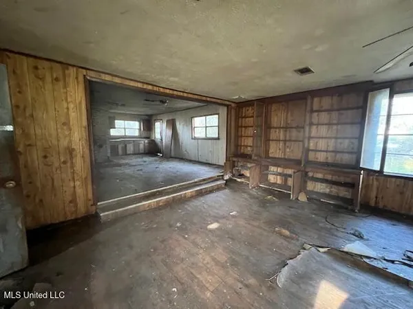 $14,900 | 3913 Highway 51, Canton, MS 39046